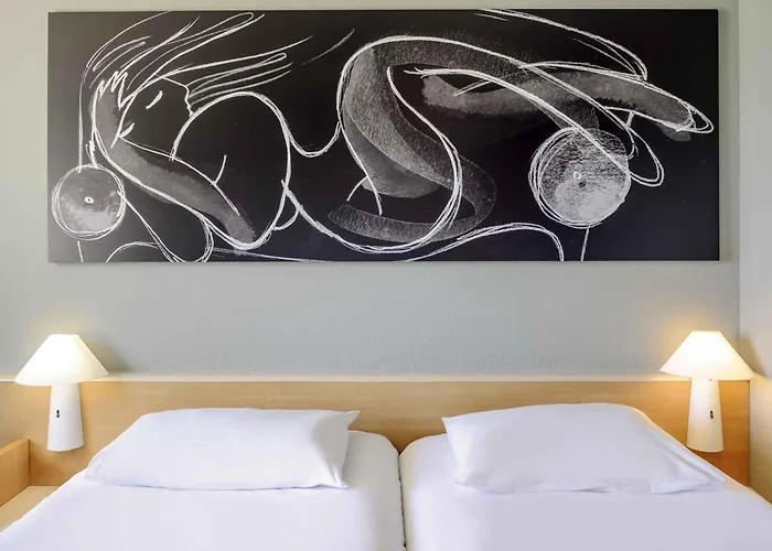 Ibis Koenigsplatz Hotel 2*