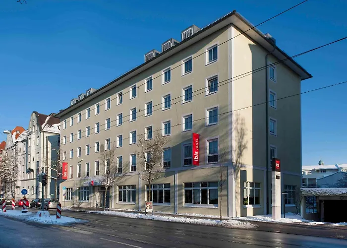 Ibis Koenigsplatz Hotel 2*
