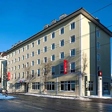 Ibis Koenigsplatz 2* אוגסבורג