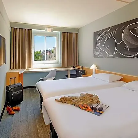 Ibis Koenigsplatz מלון 2*