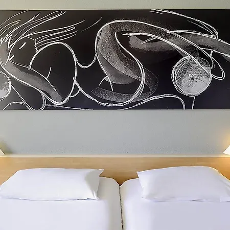 Ibis Koenigsplatz 2* אוגסבורג